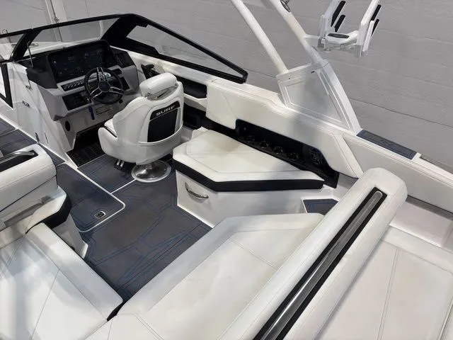 Slide: The Image of Cobalt R4 Surf 2026 - 14