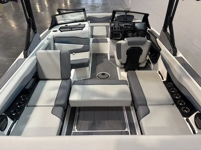 Slide: The Image of Axis Wake Research T220 2025 - 11