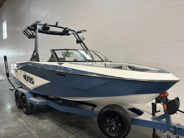 Slide: The Image of Axis Wake Research T220 2025 - 6