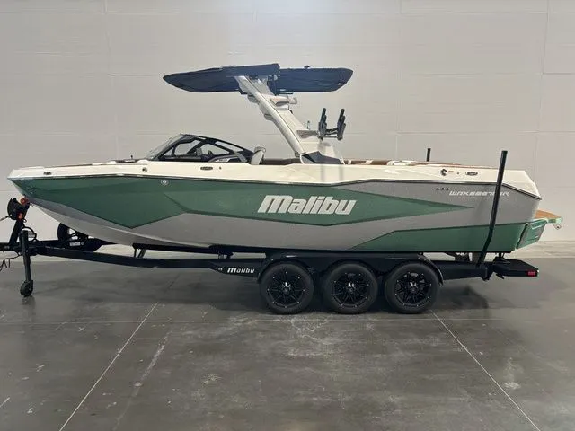 The Image of Malibu Wakesetter 25 LSV 2026 - 1