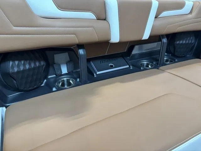 Slide: The Image of Malibu Wakesetter 25 LSV 2026 - 15