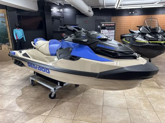 Slide: The Image of Sea-Doo Wake 2026 - 7