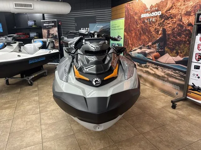 Slide: The Image of Sea-Doo FISH PRO 2026 - 8