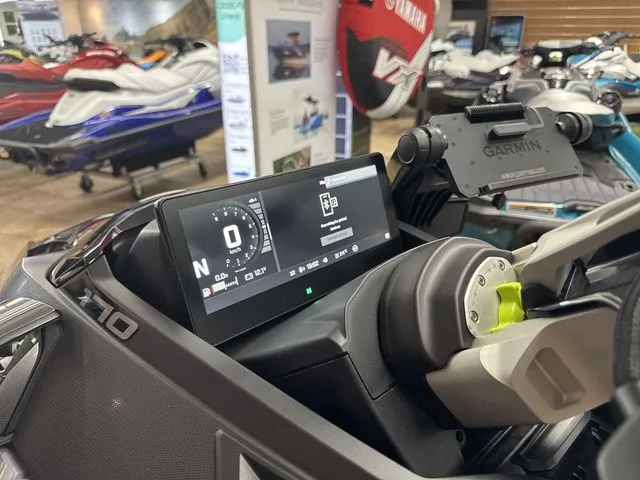 Slide: The Image of Sea-Doo FISH PRO 2026 - 9