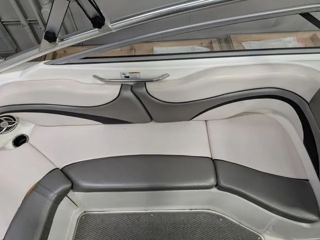 Slide: The Image of Yamaha 212X 2009 - 16