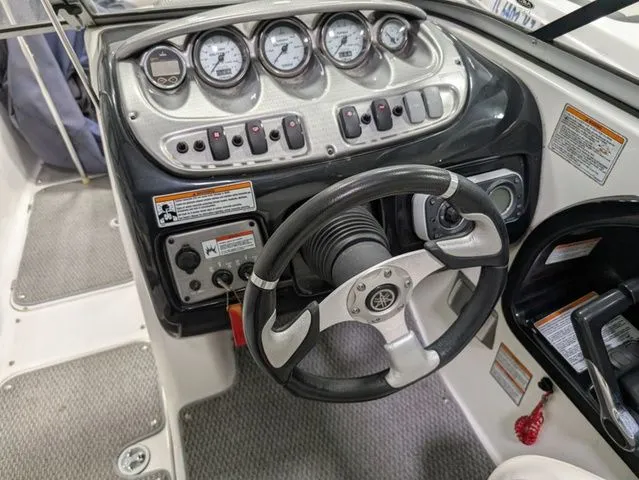 Slide: The Image of Yamaha 212X 2009 - 19