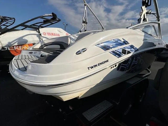 Slide: The Image of Yamaha 212X 2009 - 6