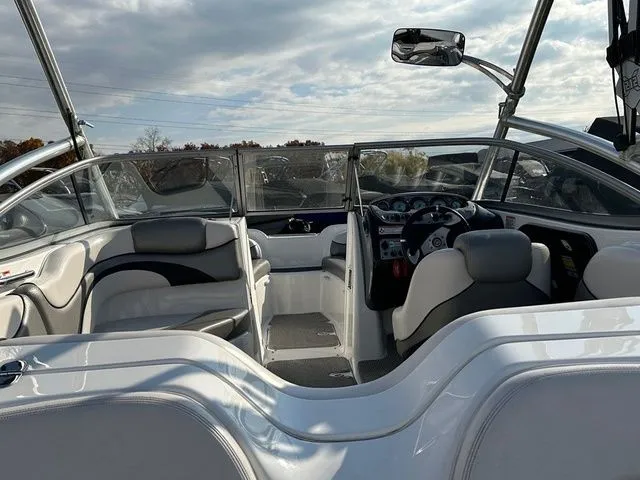 Slide: The Image of Yamaha 212X 2009 - 7