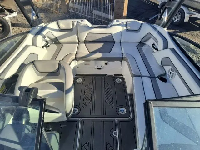 Slide: The Image of Yamaha AR190 2018 - 10