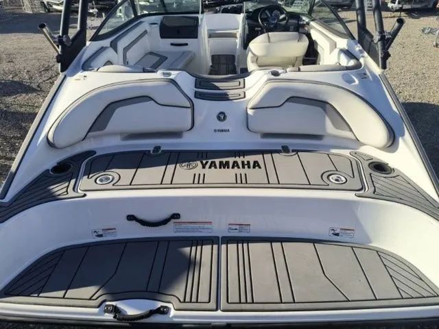 Slide: The Image of Yamaha AR190 2018 - 16