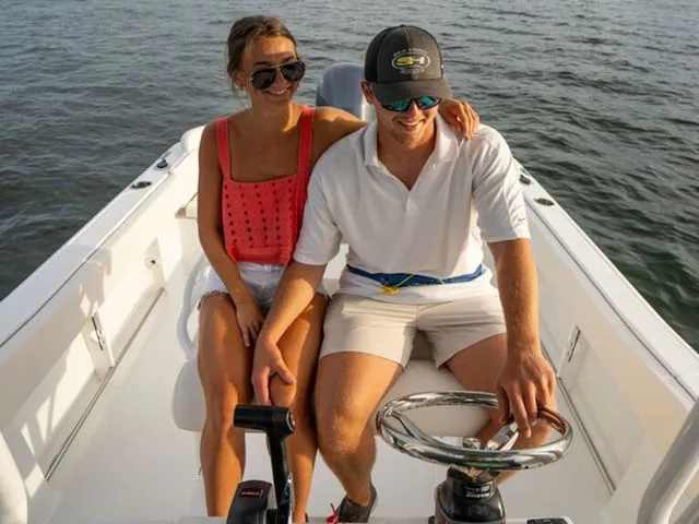 Slide: The Image of Sea Hunt Ultra 234 2026 - 13