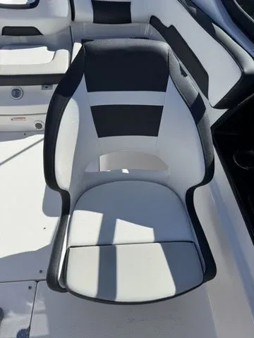 Slide: The Image of Yamaha SX195 2026 - 12