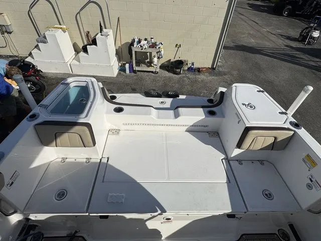 Slide: The Image of Yamaha 255 FSH® SPORT E 2022 - 17