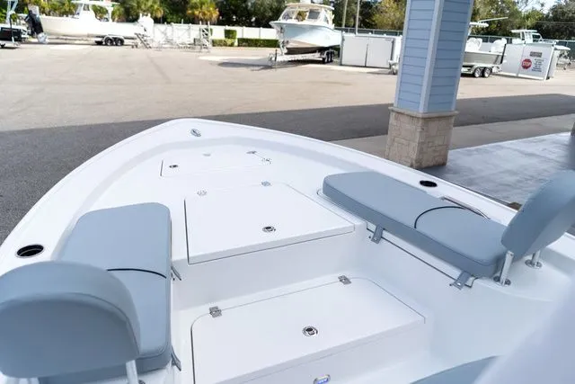 Slide: The Image of Sportsman Masters 227 Bay Boat 2026 - 40