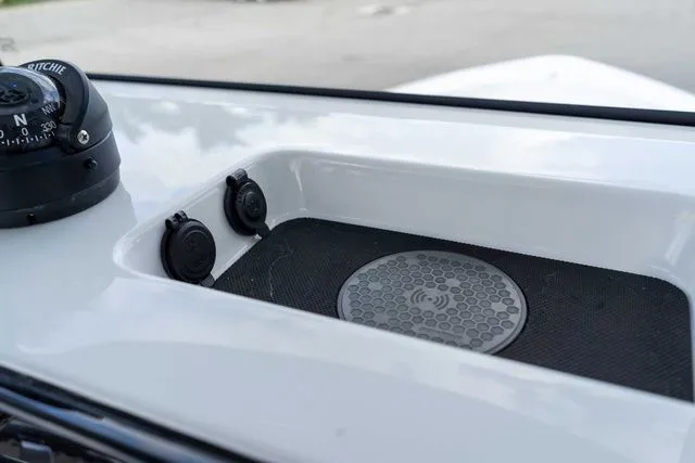 Slide: The Image of Sportsman Masters 227 Bay Boat 2026 - 74