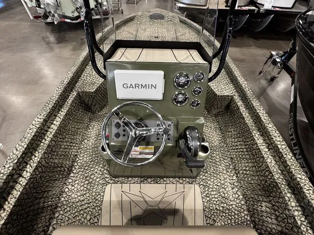 Slide: The Image of 2025 Vexus ACX2000 boat dashboard with Garmin system and modern controls. - 5