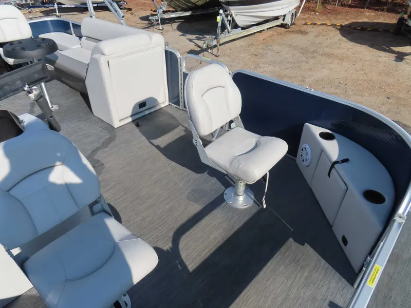 Slide: The Image of Godfrey SWEETWATER 2086 2022 - 13