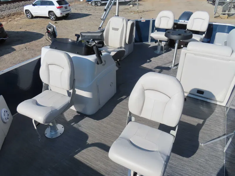 Slide: The Image of Godfrey SWEETWATER 2086 2022 - 14