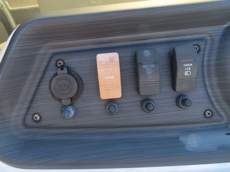 Slide: The Image of Godfrey SWEETWATER 2086 2022 - 20