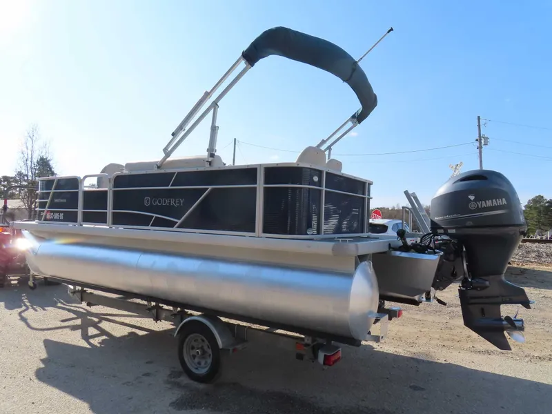 Slide: The Image of Godfrey SWEETWATER 2086 2022 - 6