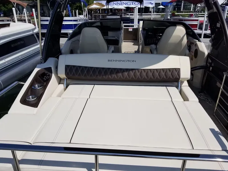 Slide: The Image of Bennington 25 QSBW 2027 - 18