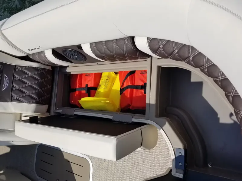 Slide: The Image of Bennington 25 QSBW 2027 - 9