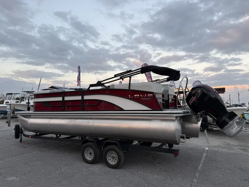 Slide: The Image of Lowe SS230 LWC00373G526 2026 - 2