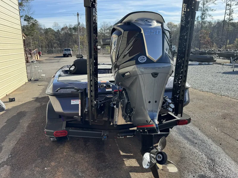 Slide: The Image of Skeeter ZXE20 2026 - 10