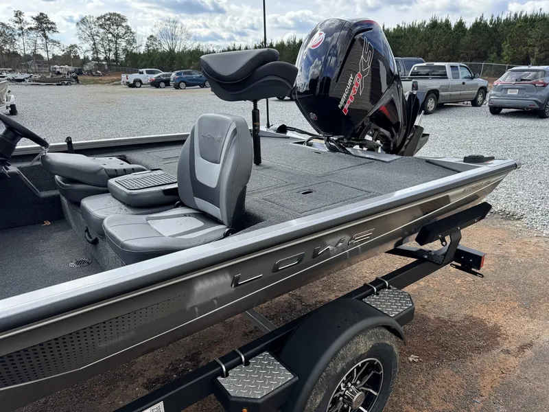 Slide: The Image of Lowe Stinger 195 2026 - 5