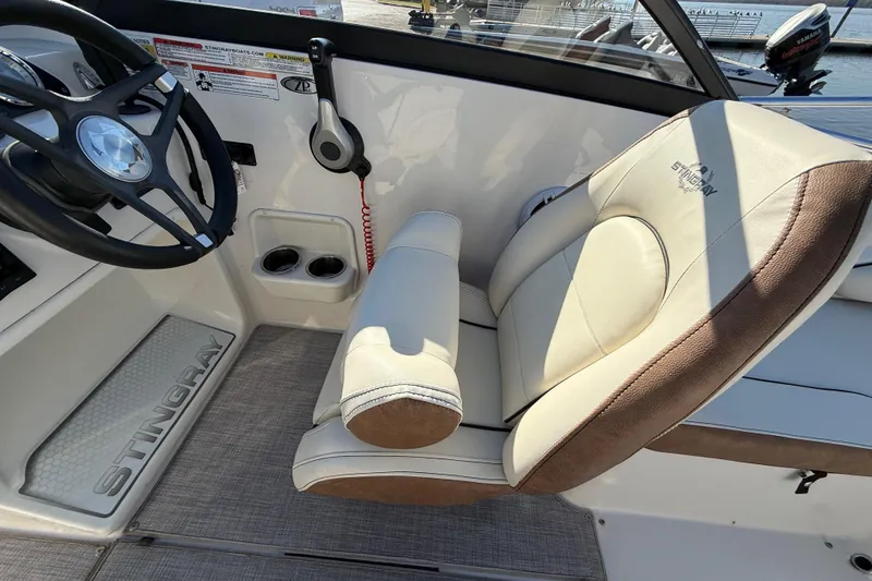 Slide: The Image of PowerDrive motor on 2023 Stingray 192 DC boat, 55 lbs thrust, 12V system. - 30