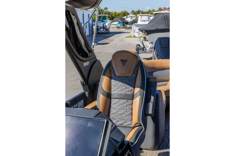 Slide: The Image of Luxurious 2026 Viaggio Diamante UWA boat seat with elegant design and premium materials. - 21