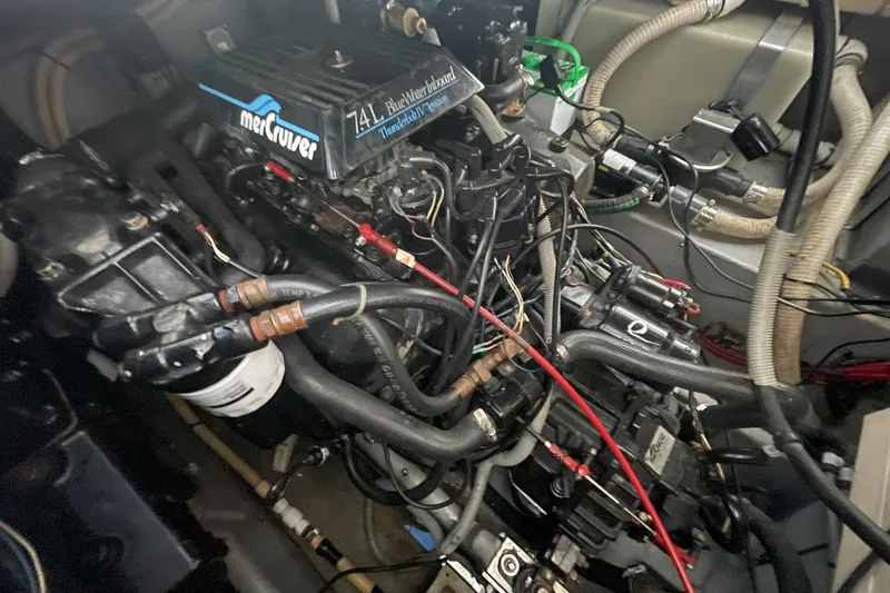 Slide: The Image of Engine of 1991 Sea Ray 350 Sundancer with MerCruiser 7.4L Bluewater Inboard. - 32