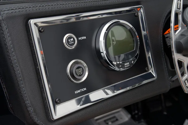 Slide: The Image of Ranger Boats Z521R Cup-Equipped 2026 - 36