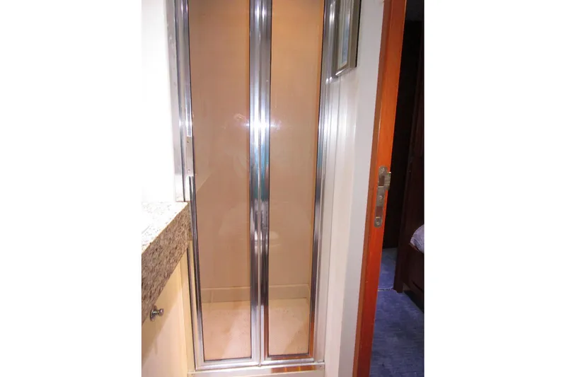 Slide: The Image of Starboard cabin shower - 22