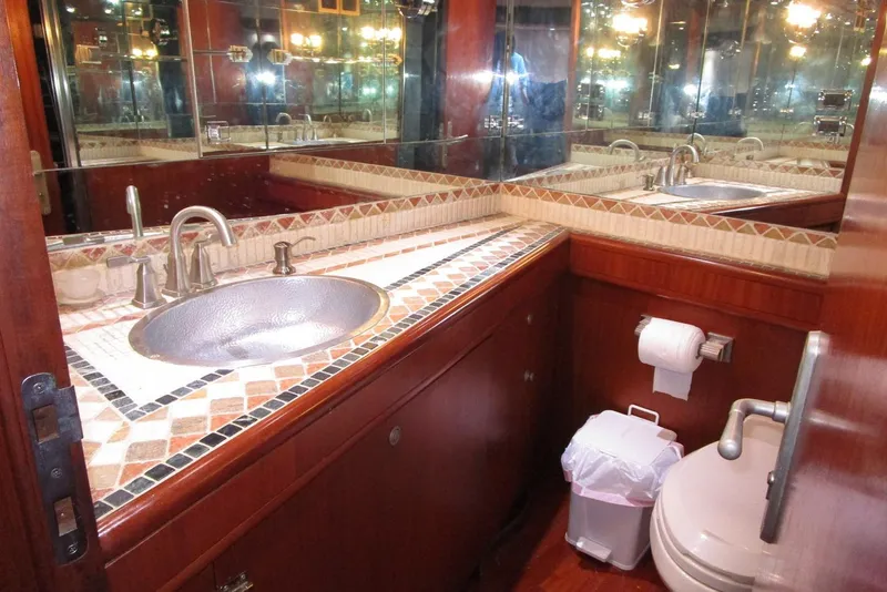 Slide: The Image of Master head - 32