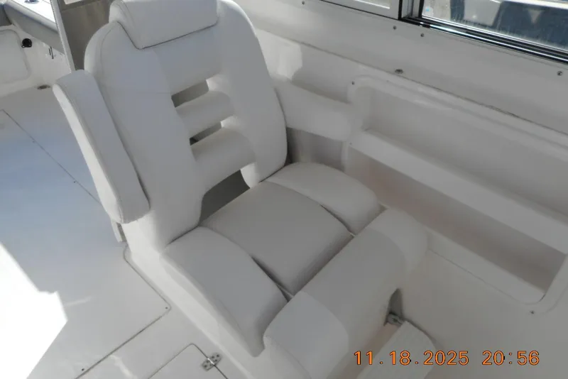 Slide: The Image of Companion Helm Chair - 7