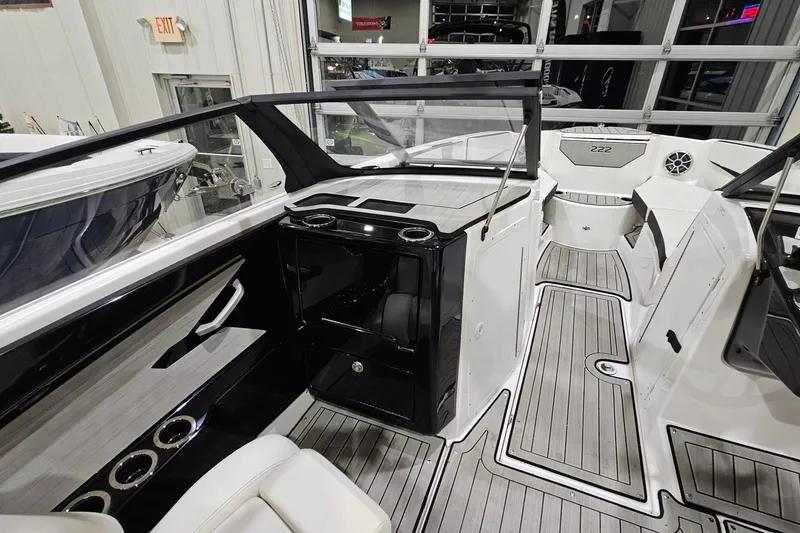 Slide: The Image of 2024 Yamaha Boats 222SE interior with sleek design and modern features. - 15