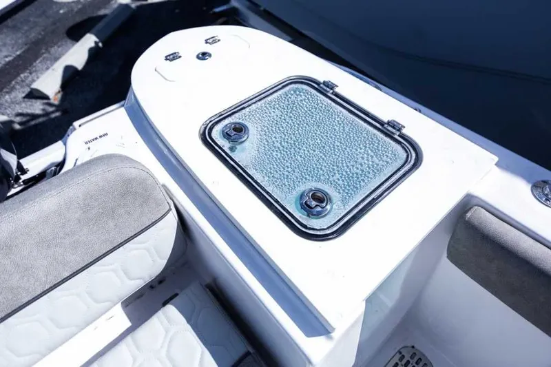 Slide: The Image of Sea Fox 248 Commander 2023 - 17