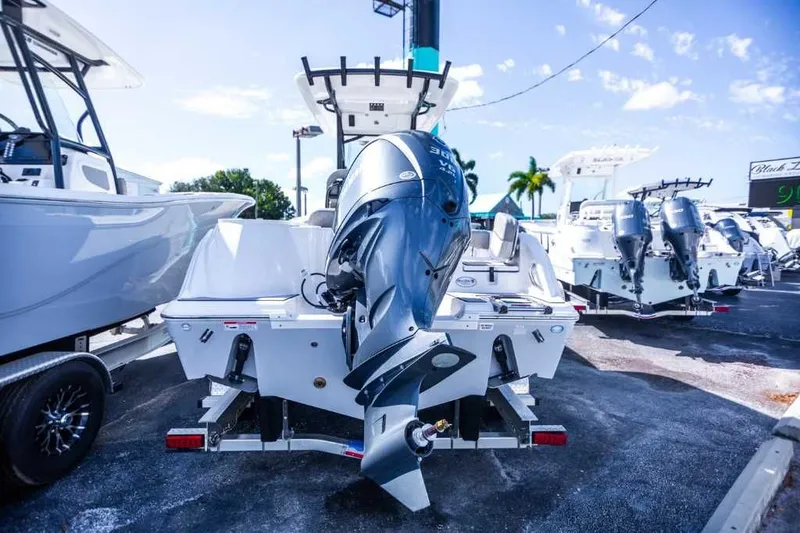 Slide: The Image of Sea Fox 248 Commander 2023 - 3