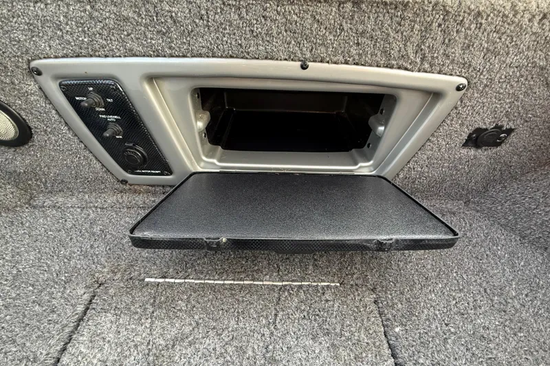 Slide: The Image of 2018 Tracker Targa 18 WT boat interior with seating and steering wheel. - 44