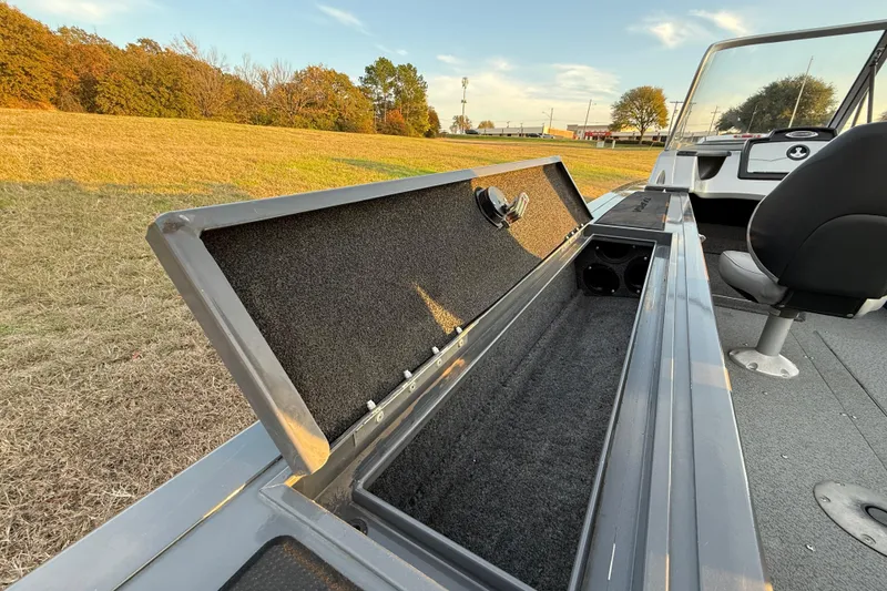 Slide: The Image of Battery compartment of 2018 Tracker Targa 18 WT boat with wiring and connections. - 68