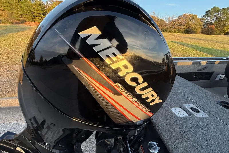 Slide: The Image of 2018 Tracker Targa 18 WT boat with Mercury engine at lakeside dock. - 83