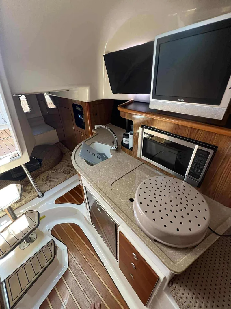 Slide: The Image of 2008 Tiara 315 Legasea Marine - 20