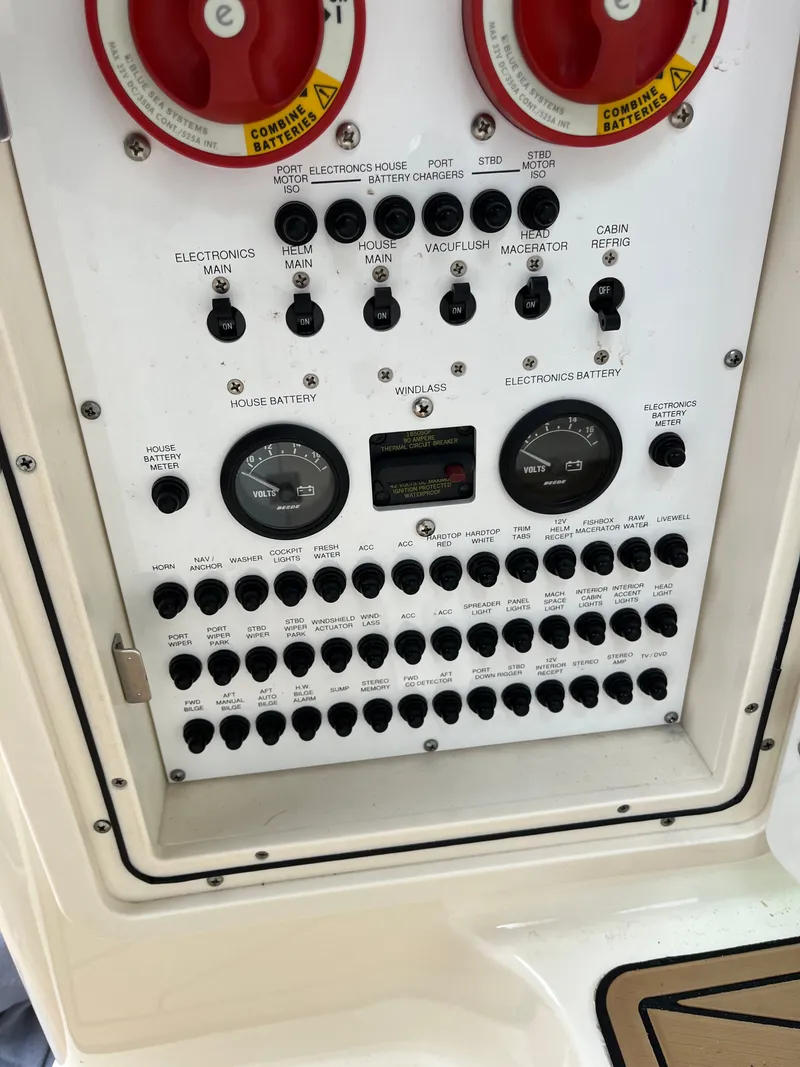 Slide: The Image of 2008 Tiara 315 Legasea Marine - 28