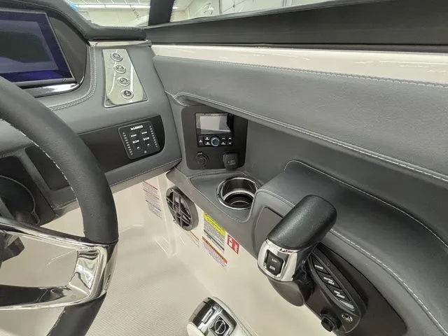 Slide: The Image of Chaparral 250 OSX 2026 - 28