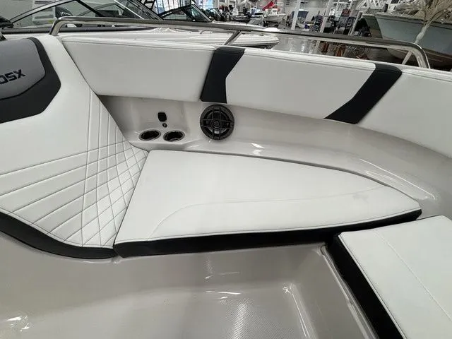 Slide: The Image of Chaparral 250 OSX 2026 - 33