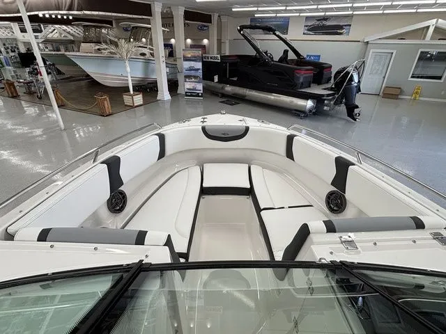 Slide: The Image of Chaparral 250 OSX 2026 - 8