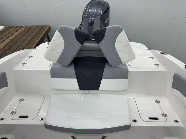 Slide: The Image of Chaparral 21 SSi OB 2026 - 10