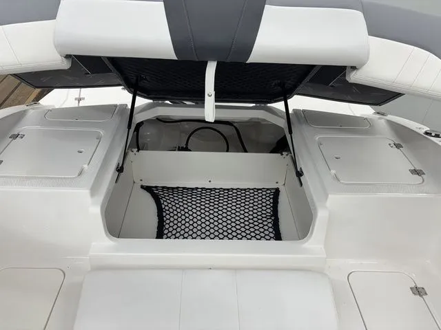 Slide: The Image of Chaparral 21 SSi OB 2026 - 17