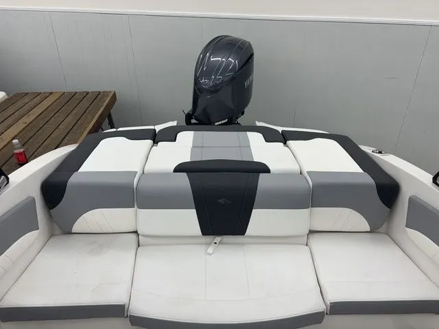 Slide: The Image of Chaparral 21 SSi OB 2026 - 8